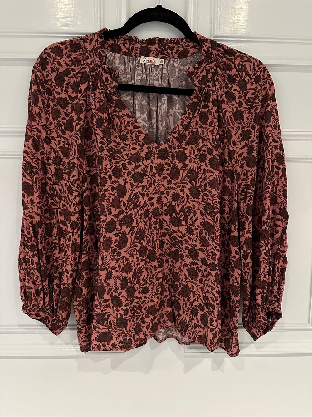 Faherty Portia Rose and Brown Floral Ruffled V-Neck Blouse